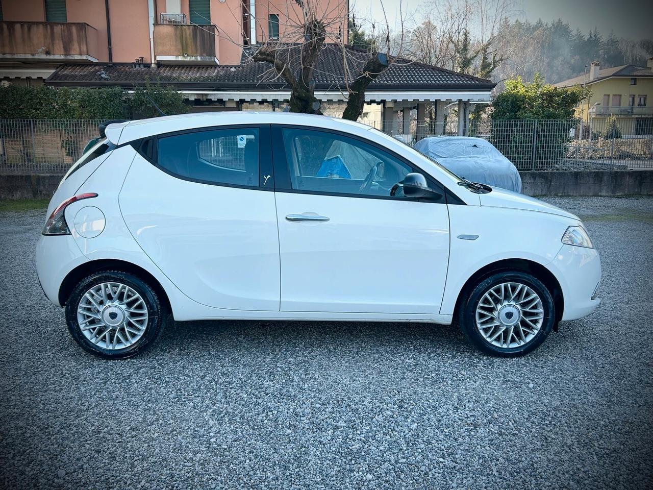 Lancia Ypsilon 1.2 69 CV 5 porte Gold - UNIPROPRIETARIO