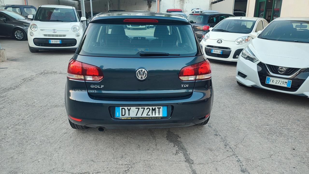 Volkswagen Golf 1.6 TDI DPF 5p. Highline