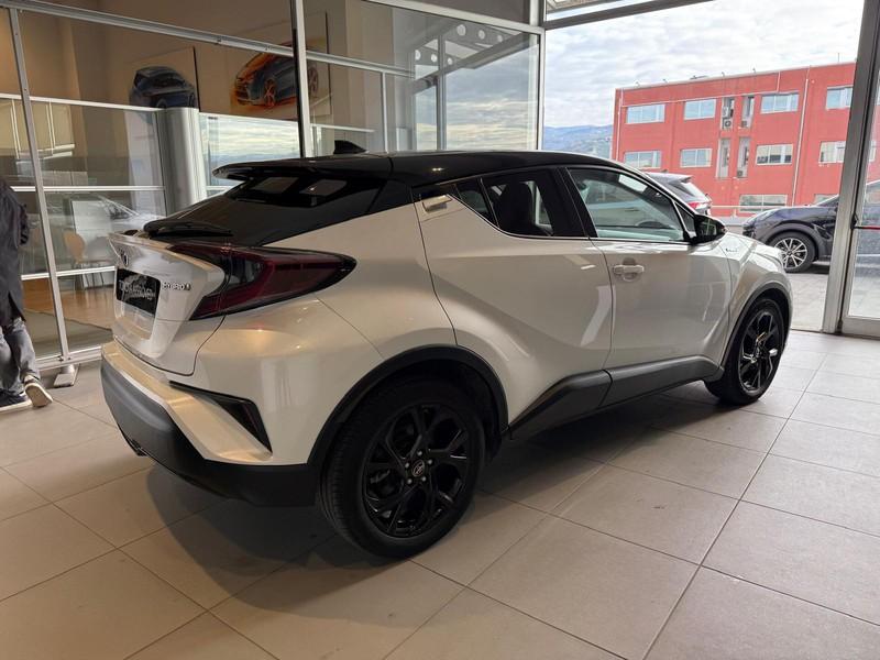 Toyota C-HR 1.8h style 2wd e-cvt my18