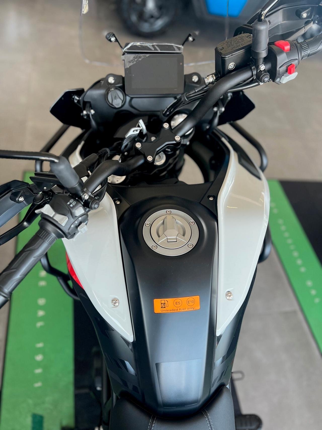 Benelli TRK 702 X Gres White - NUOVA