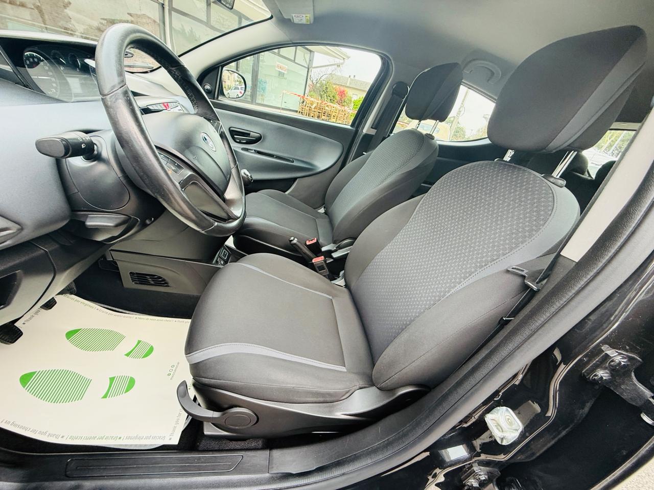 Lancia Ypsilon 1.2 69 CV 5 porte GPL Ecochic Gold