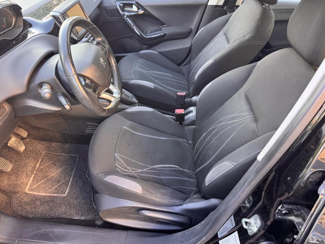 Peugeot 208 1.4 HDi 68 CV neopaten garanzia 12 mesi