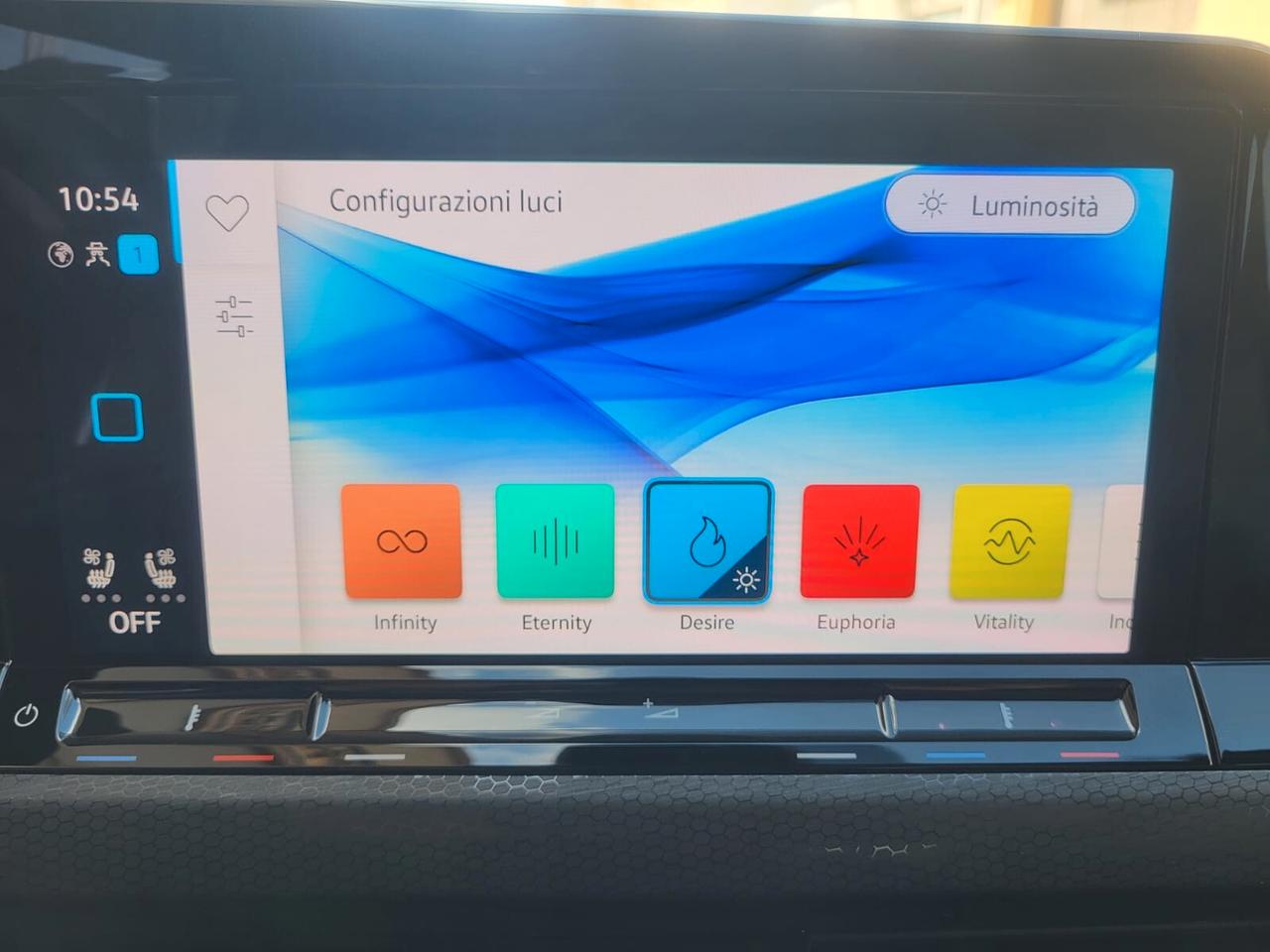 Volkswagen Golf GTI 2.0 DSG 245 CV/PELLE VIENNA / TETTO APRIBILE / FARI IQ...