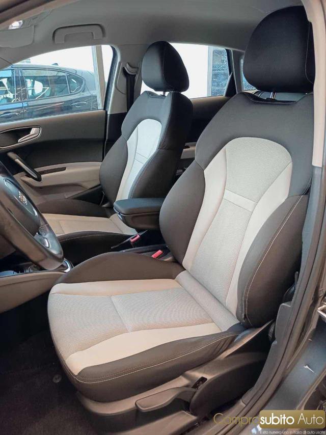 AUDI A1 SPB 1.6 TDI S tronic Attraction