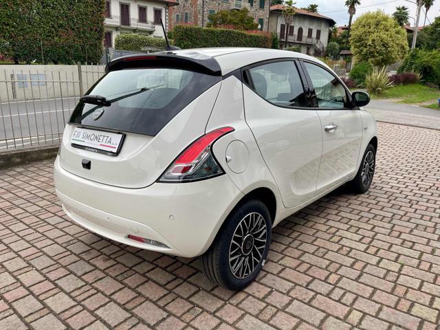 LANCIA Ypsilon 1.0 FireFly 70CV S&S Hybrid Platino - KM0