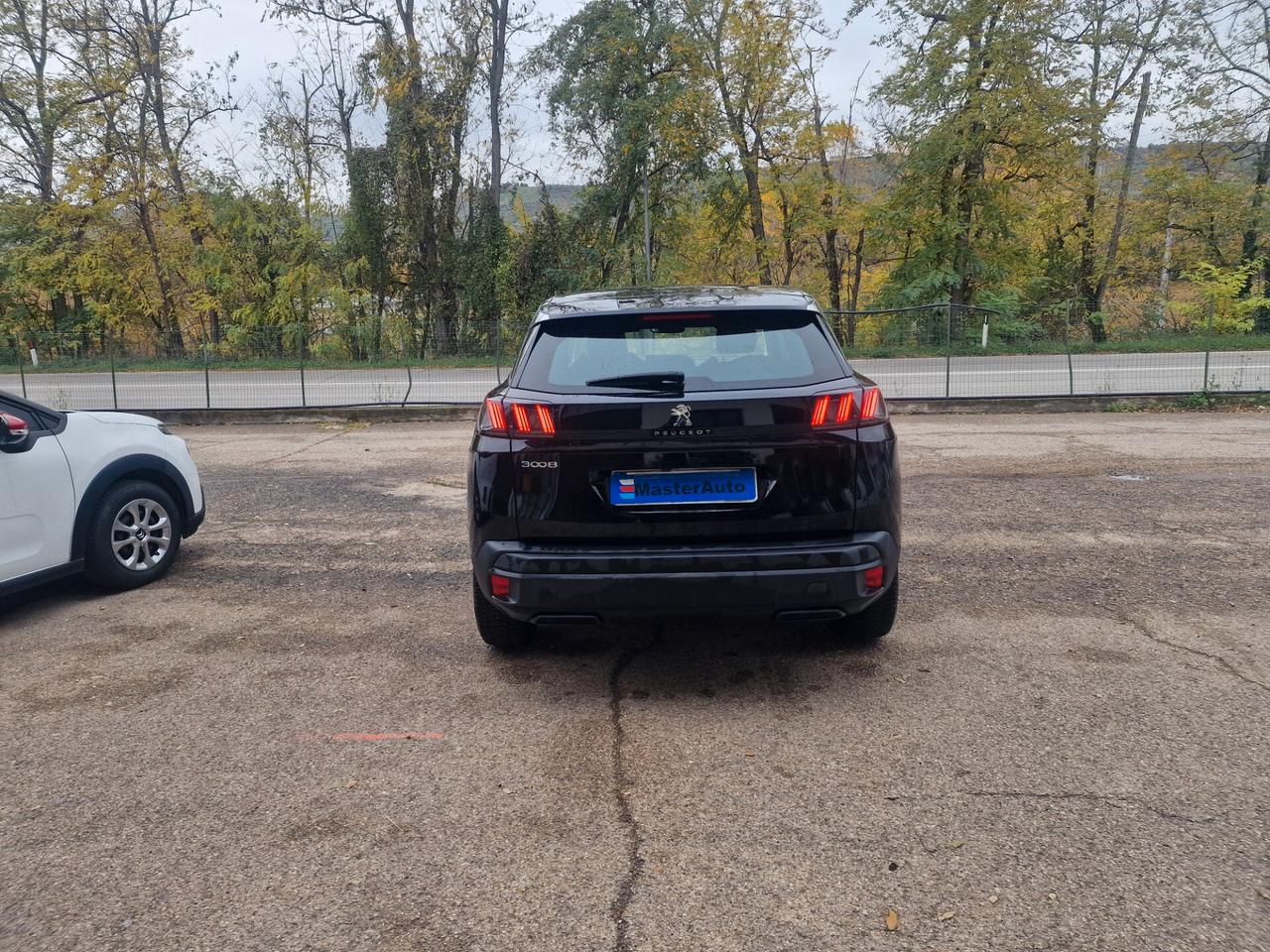 Peugeot 3008 BlueHDi 130 S&S Active Business
