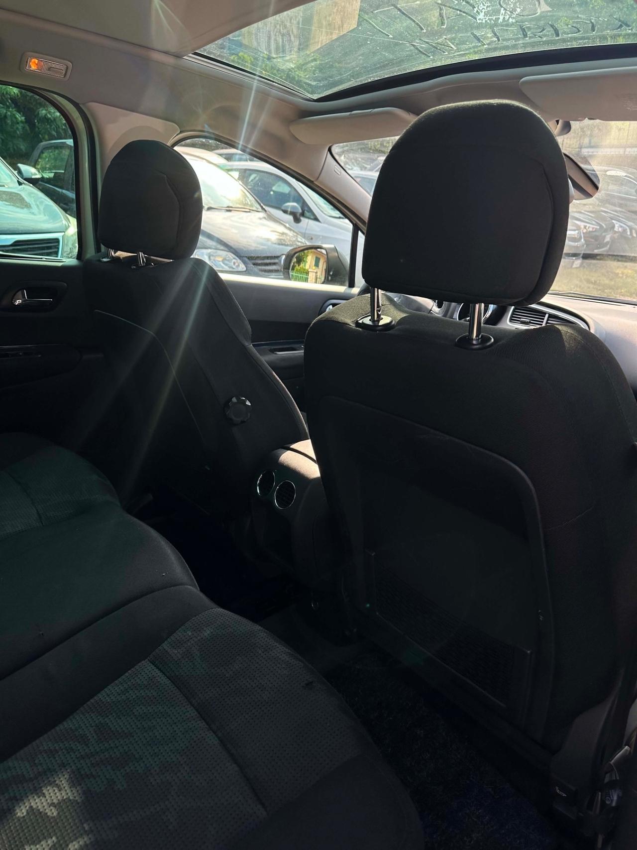 Peugeot 3008 1.6 HDi 112CV ALLURE KMCERT UNICOPR