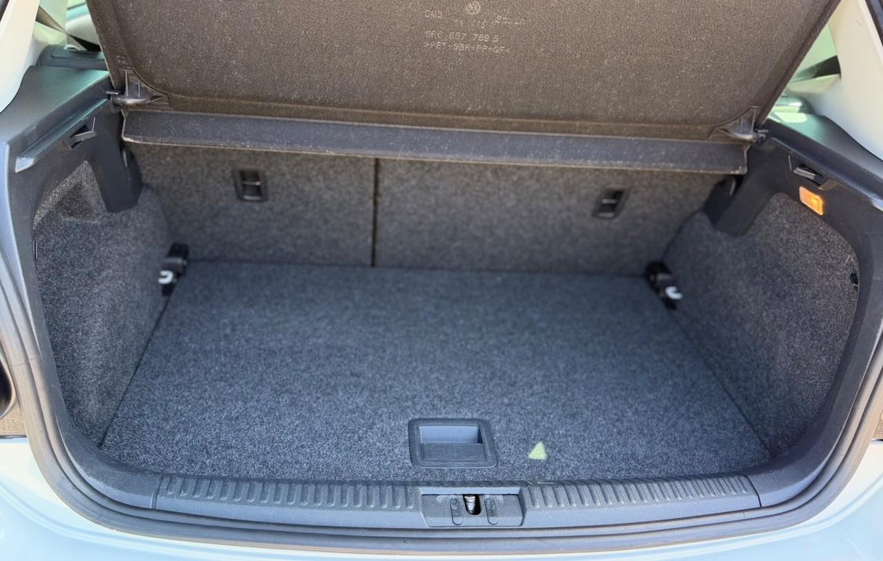 Volkswagen Polo 2015 1.4 TDI frash edizione limitata ok neopatentati ! ! !