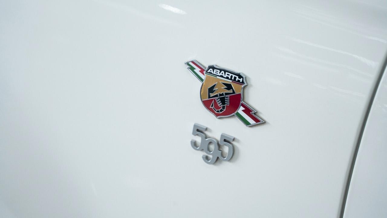 Abarth 595 Competizione 1.4 TJET 180CV AUTO SABELT BEATS CARBONIO AKRAPOVI