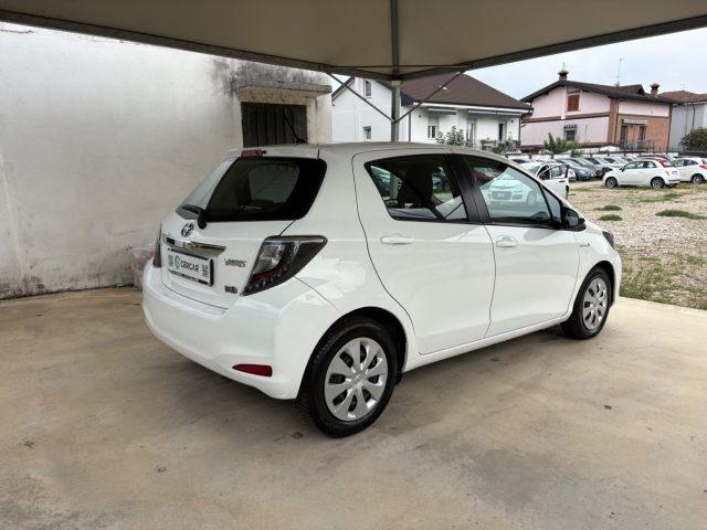 TOYOTA Yaris 1.5 Hybrid 5 porte AUTOMATICA OK NEOPATENTATI