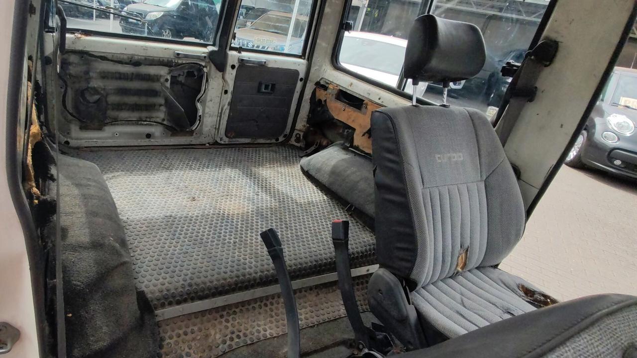 Toyota Land Cruiser II 2.4 turbodiesel LJ70 VX