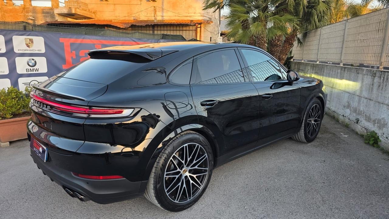 Porsche Cayenne Coupé 3 schermi Full