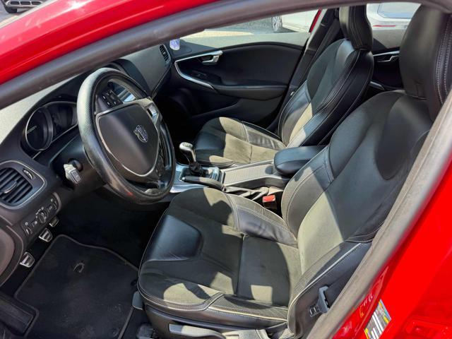 VOLVO V40 D2 R-design Momentum senza nessun lavoro da fare