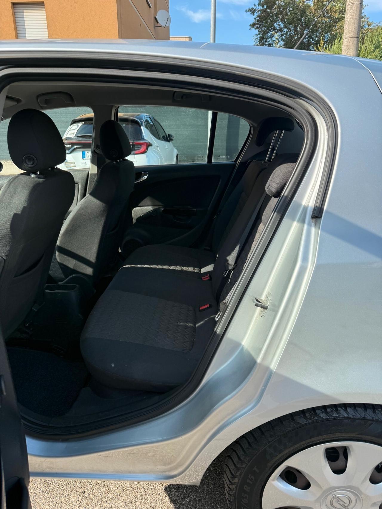 Opel Corsa 1.2 Gpl - NEOPATENTATI - 12 MESI DI GARANZIA -