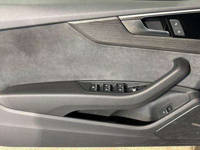 AUDI A5 Cabrio 40 TFSI quattro S tronic S line edition