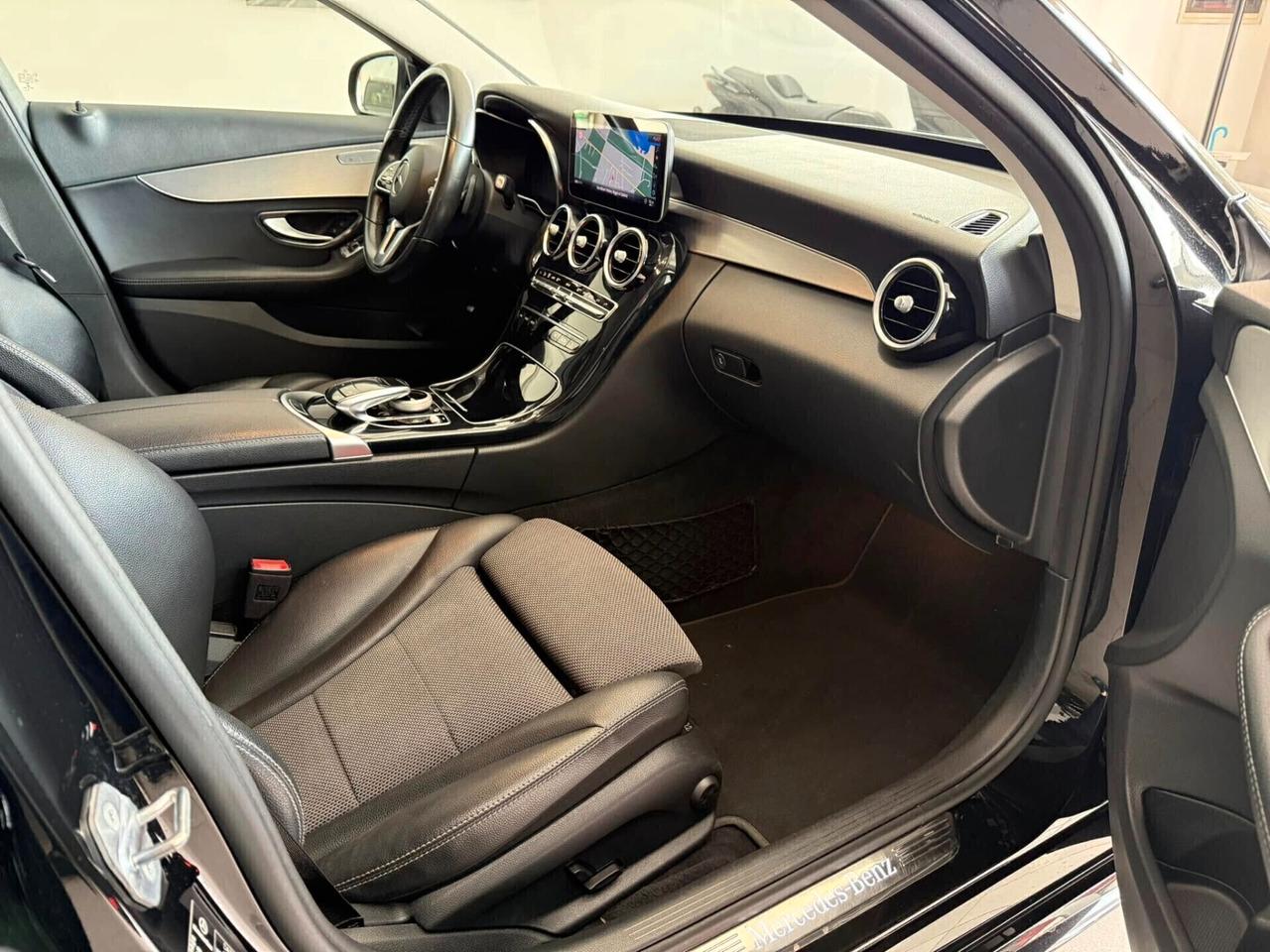 Mercedes-benz C 220 Premium AMG