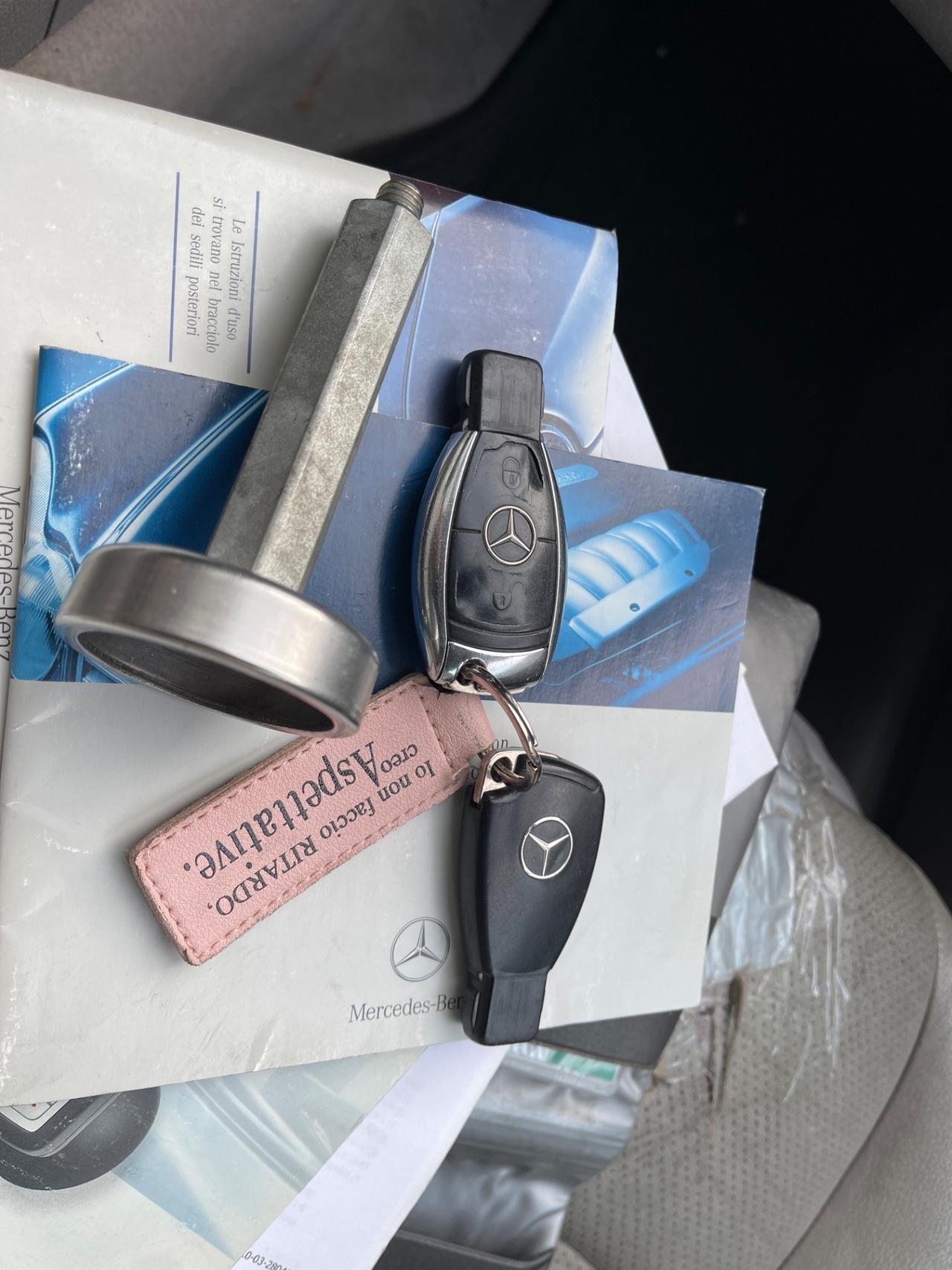 MERCEDES E 320 S.W. BENZINA-GPL EURO4 4MATIC AVANGARGE