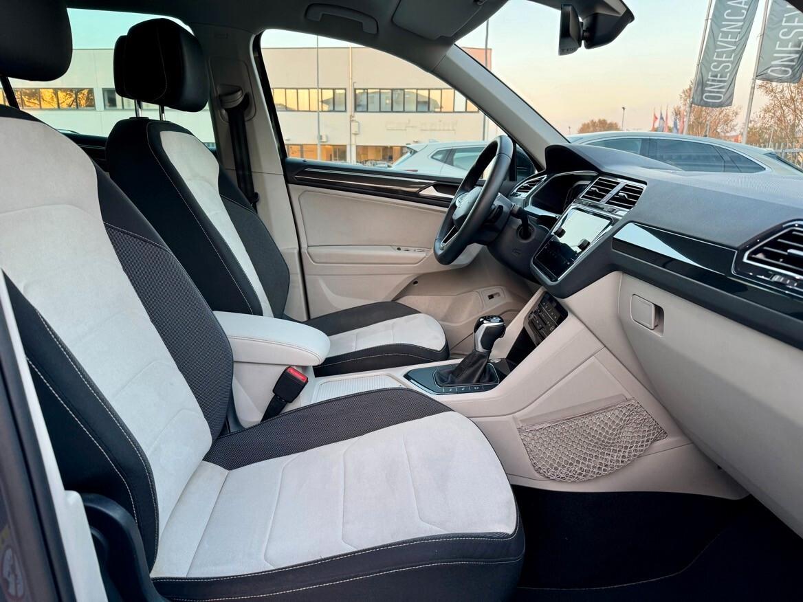 Volkswagen Tiguan 2.0 TDI 150 CV SCR DSG Elegance