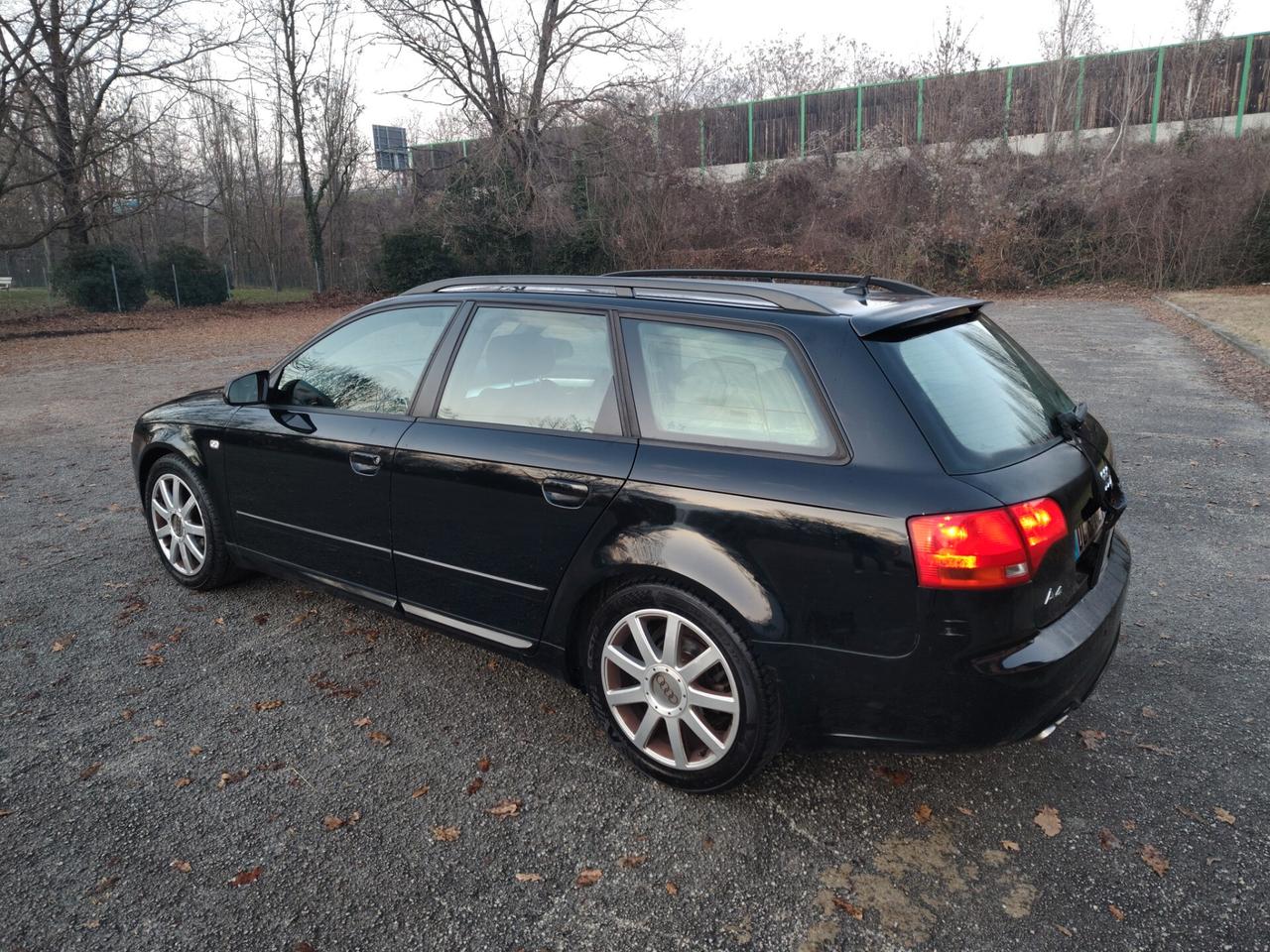 Audi A4 2.0 16V TDI Avant S LINE SOLO 120.000KM!!!