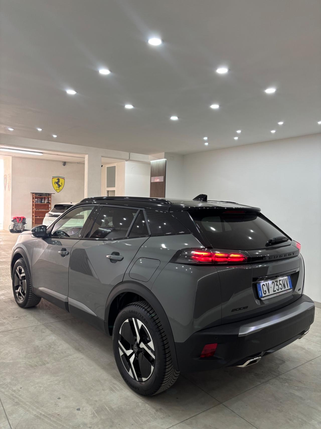 Peugeot 2008 PureTech 130 S&S EAT8 GT
