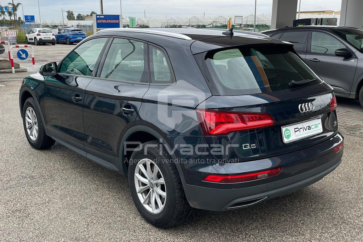 AUDI Q5 2.0 TDI quattro S tronic Business