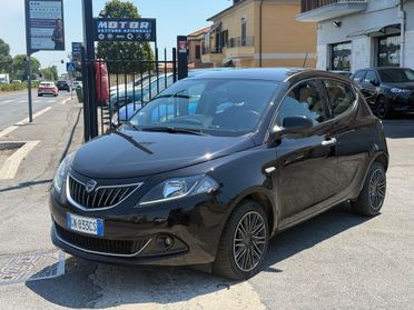 Lancia Ypsilon 1.0 FireFly 5 porte Hybrid Gold