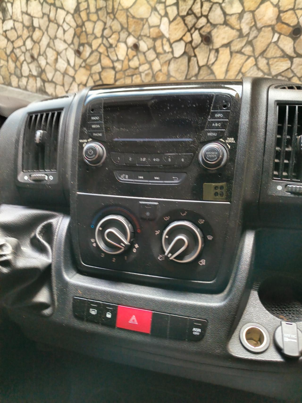 Peugeot Boxer 328 2.2 BlueHDi 120 S&S PC-TN Furgone
