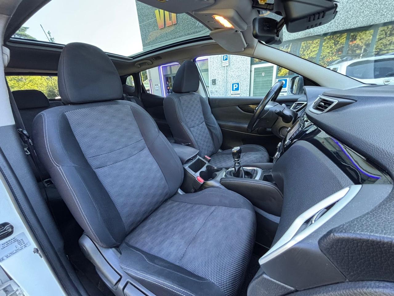 Nissan Qashqai 1.5 dCi Tekna*TETTO*360*