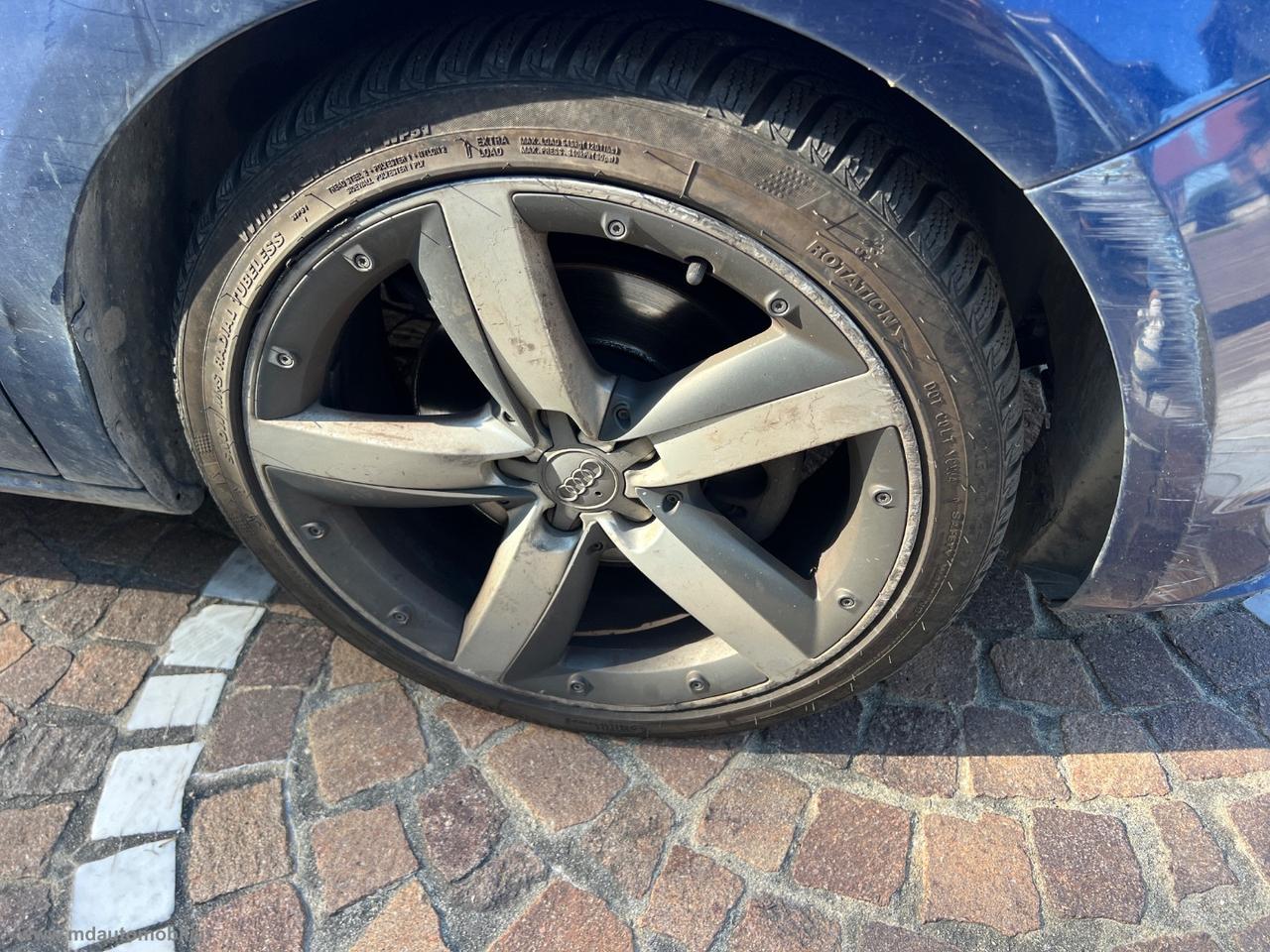 AUDI A1 1.6 TDI 105 CV Ambition CERCHI 17 XENO