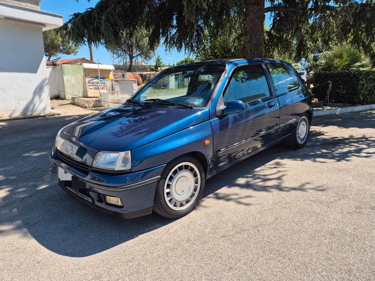 Renault Clio 1.8i 16V