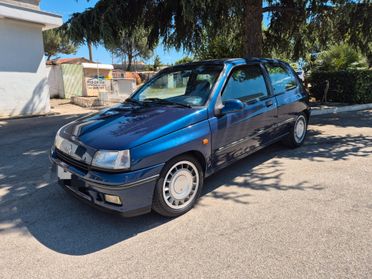 Renault Clio 1.8i 16V