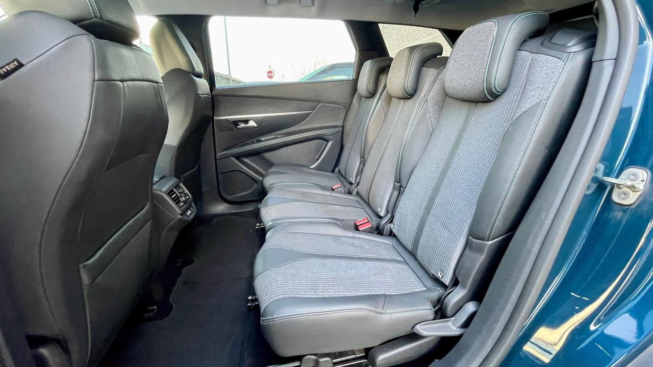 PEUGEOT 5008 1.5 ALLURE 131CV - SETTE POSTI, FULL LED, NEOPATENTATI