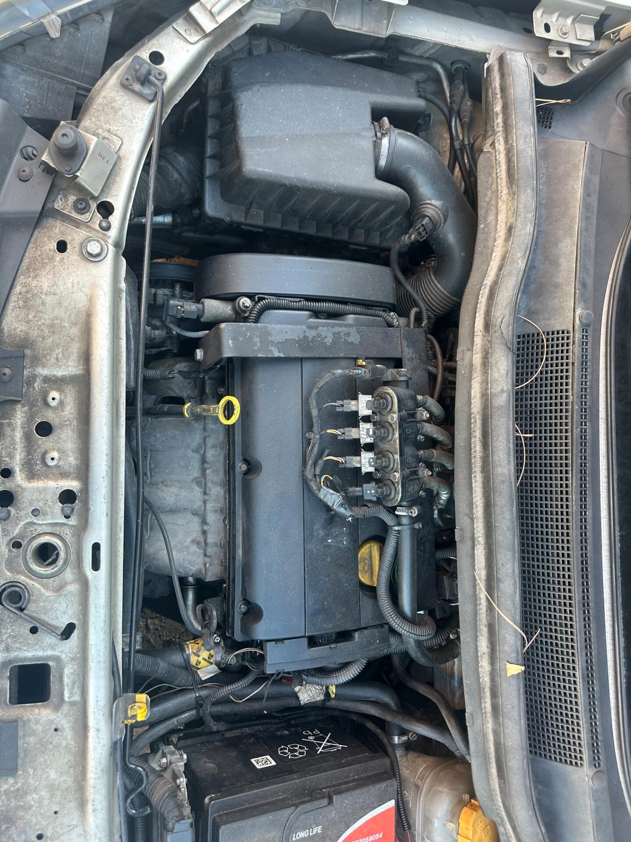 Opel Zafira 1.8 GPL 7 POSTI