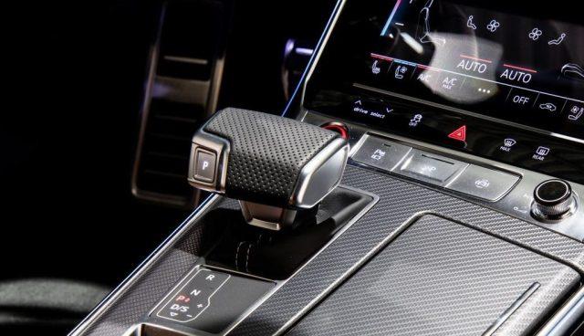 AUDI RS6 Avant 4.0 TFSI V8 quattro tiptronic Performance