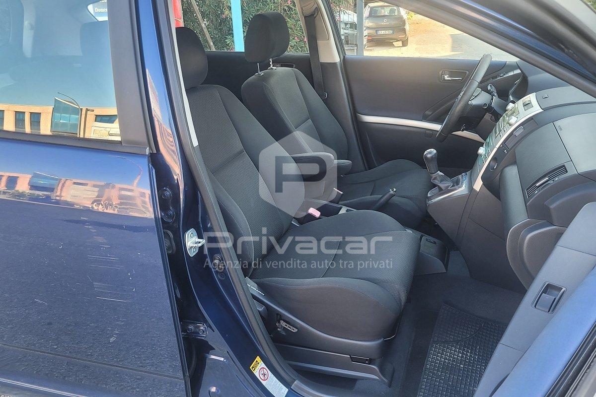 TOYOTA Corolla Verso 2.0 16V D-4D Sol