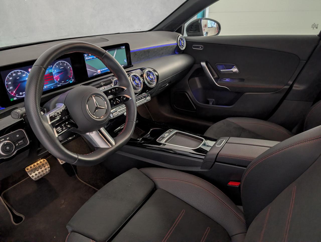 Mercedes-Benz classe a - w177 a 180 premium amg line auto 180 Automatic Premium AMG Line
