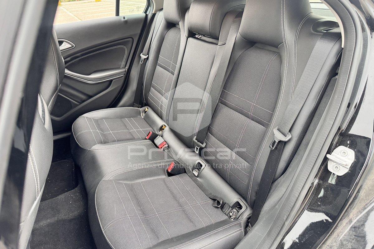 MERCEDES A 200 d Automatic Premium