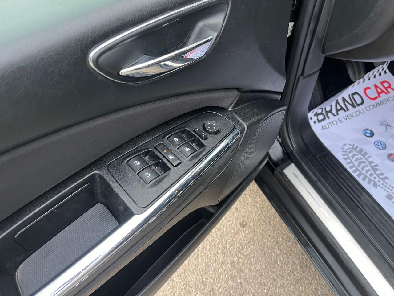 Lancia Delta 1.6 MJT Silver - 2011