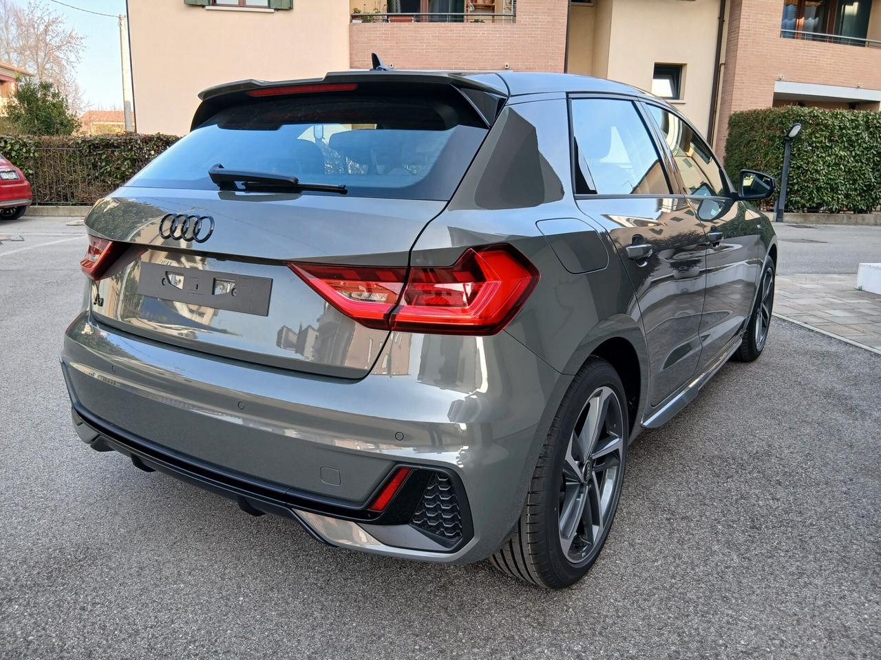 Audi A1 SPB 30 TFSI S line edition NUOVA tua a € 312 mese