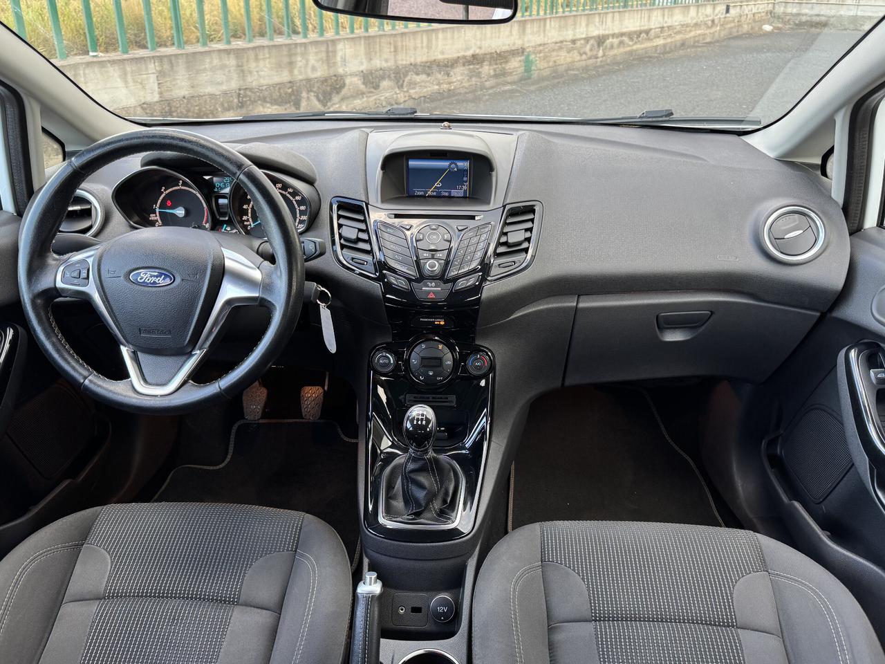 Ford Fiesta 1.5 TDCi 75CV 5 porte Titanium
