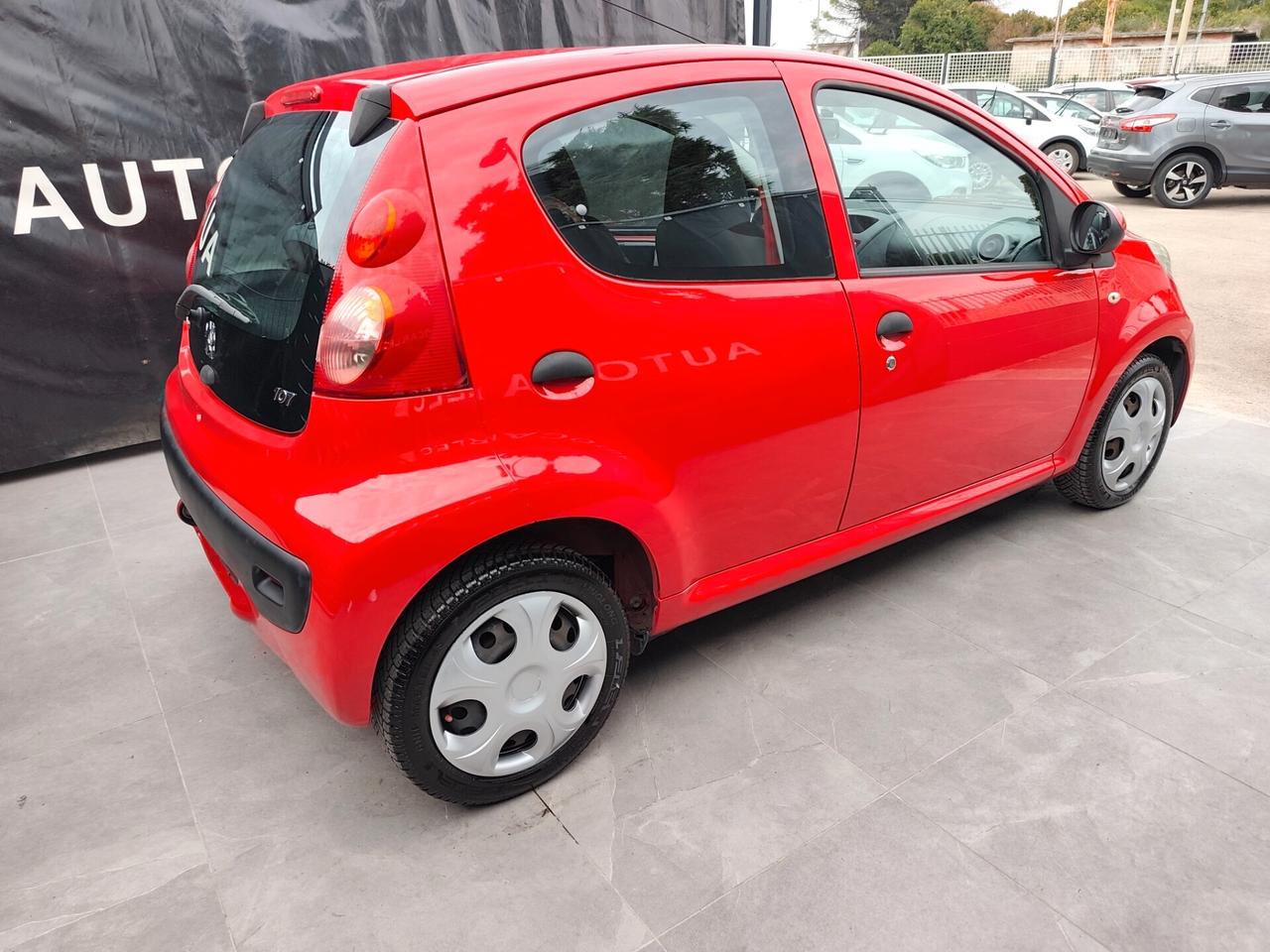 Peugeot 107 1.0 BENZINA Desir