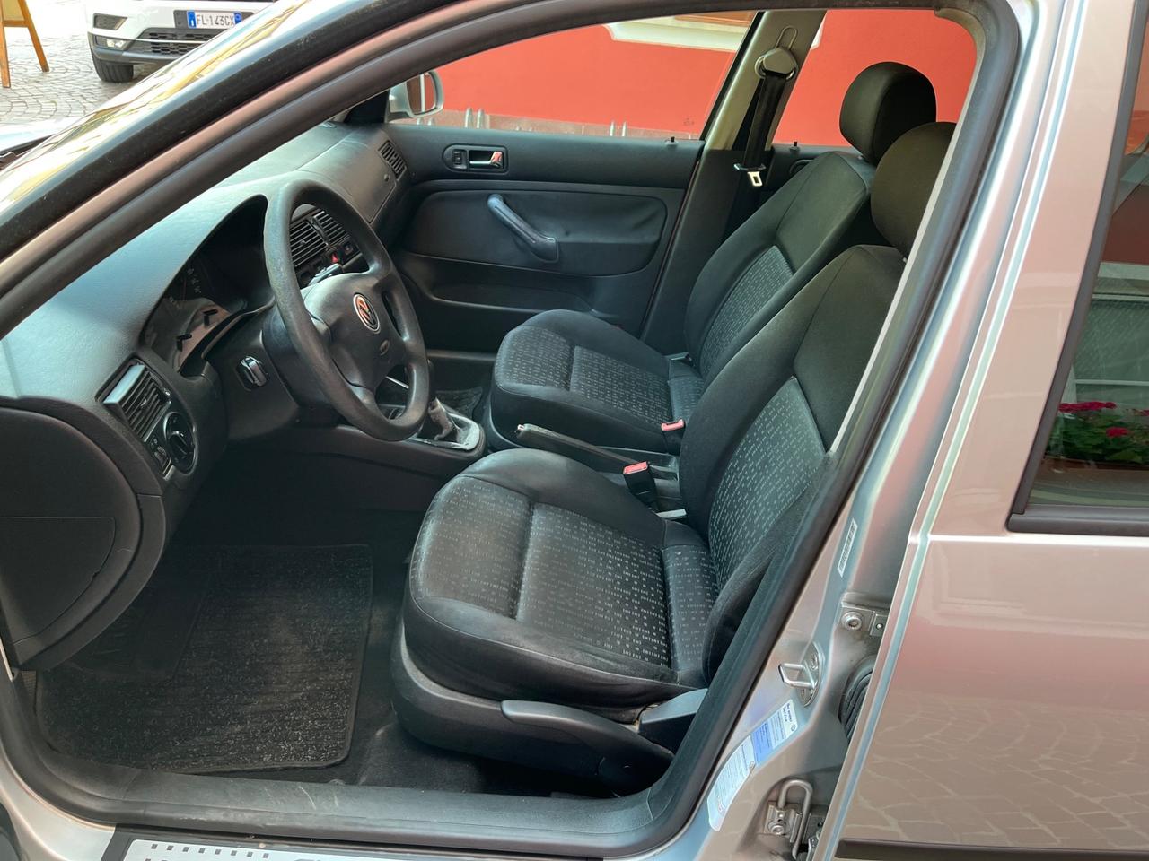 Volkswagen Golf 1.9 TDI/101 CV