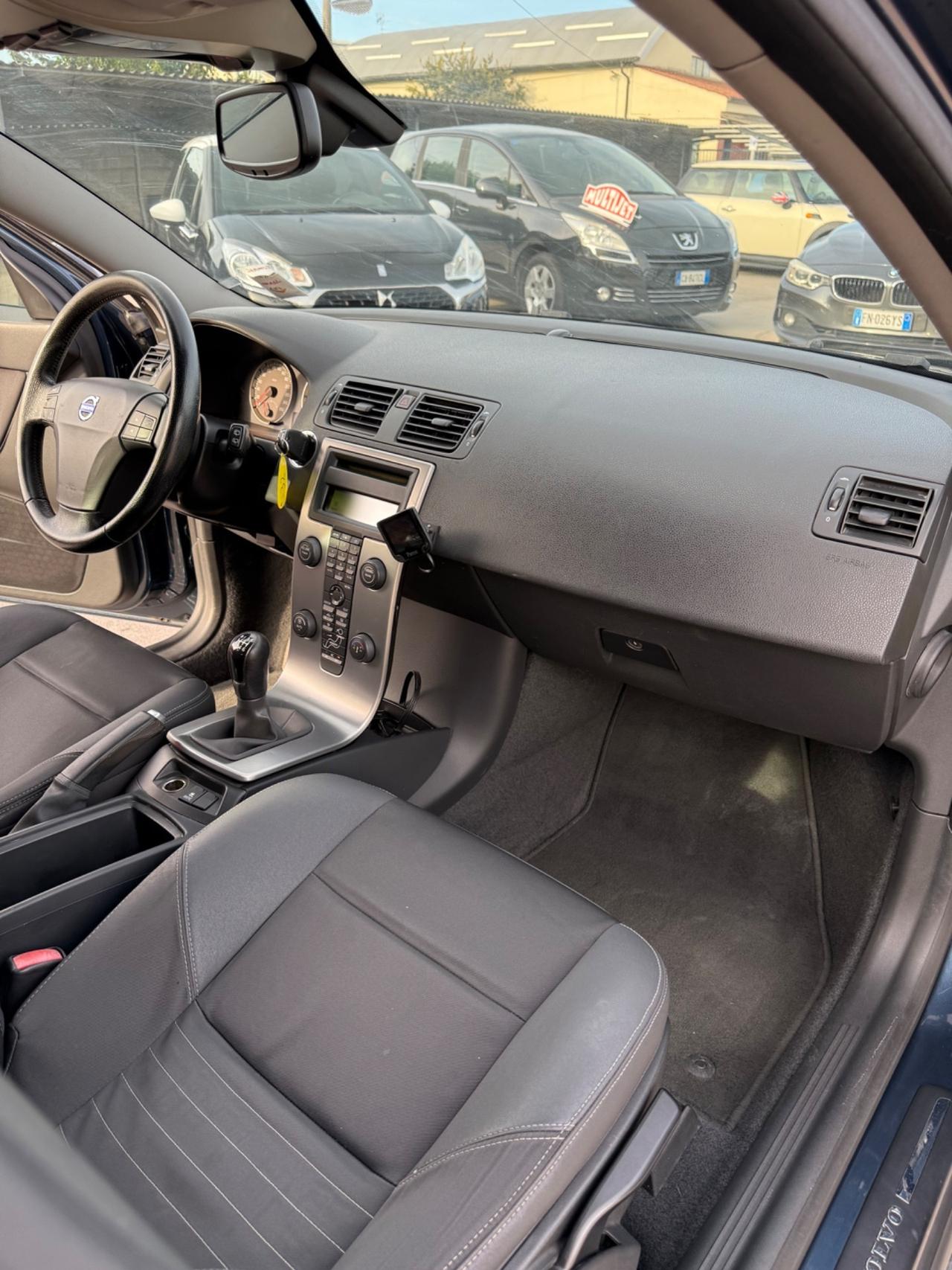 Volvo V50 2.0 D cat Summum 136 CV