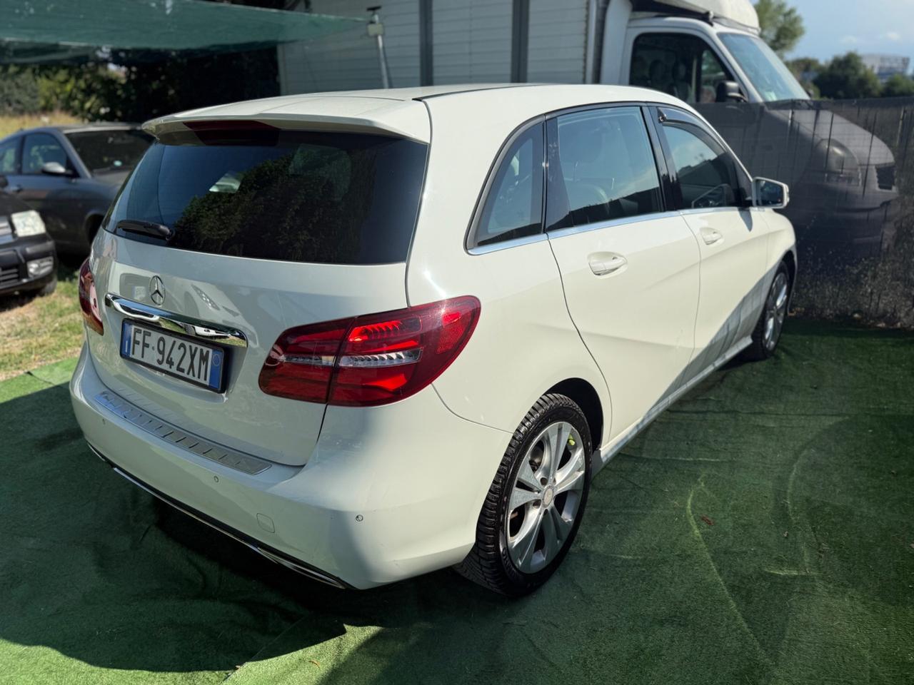 Mercedes B 180 DIESEL EURO 6 AUTOMATIC PREMIUM