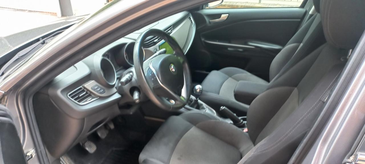 Alfa Romeo Giulietta 2.0 JTDm-2 150 CV Distinctive