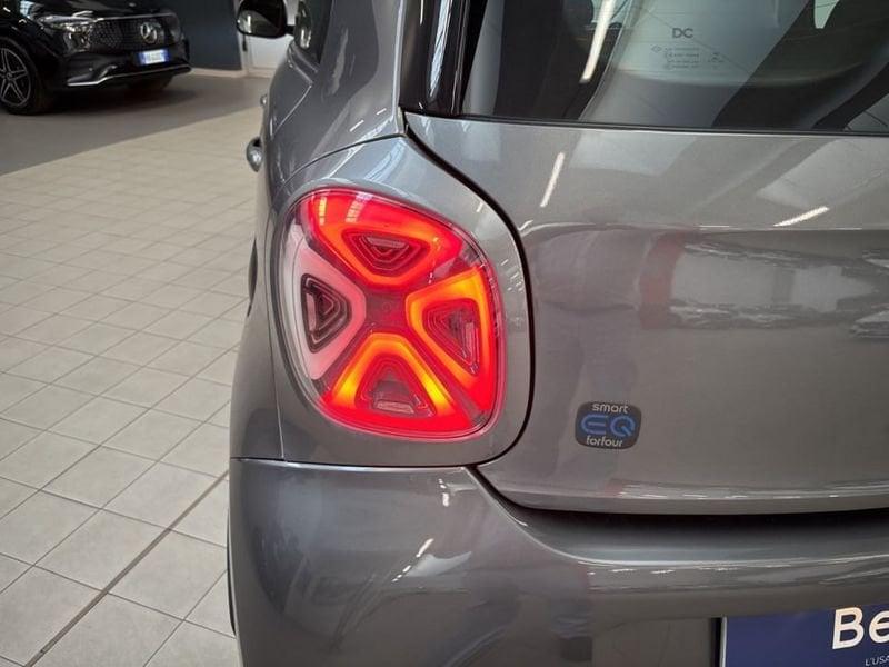 smart forfour EQ RACINGREY 22KW