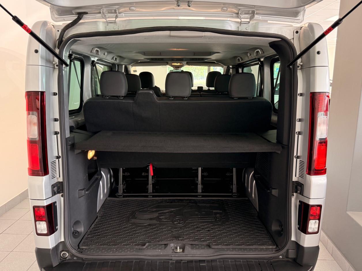 Renault Trafic 2.0 dci 9 Posti + Gancio