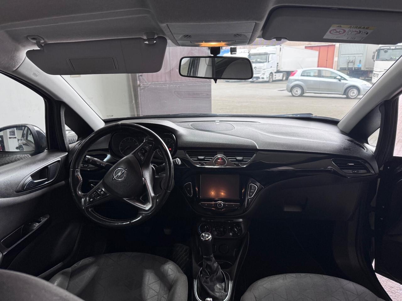 Opel Corsa 1.2 5 porte Black Edition