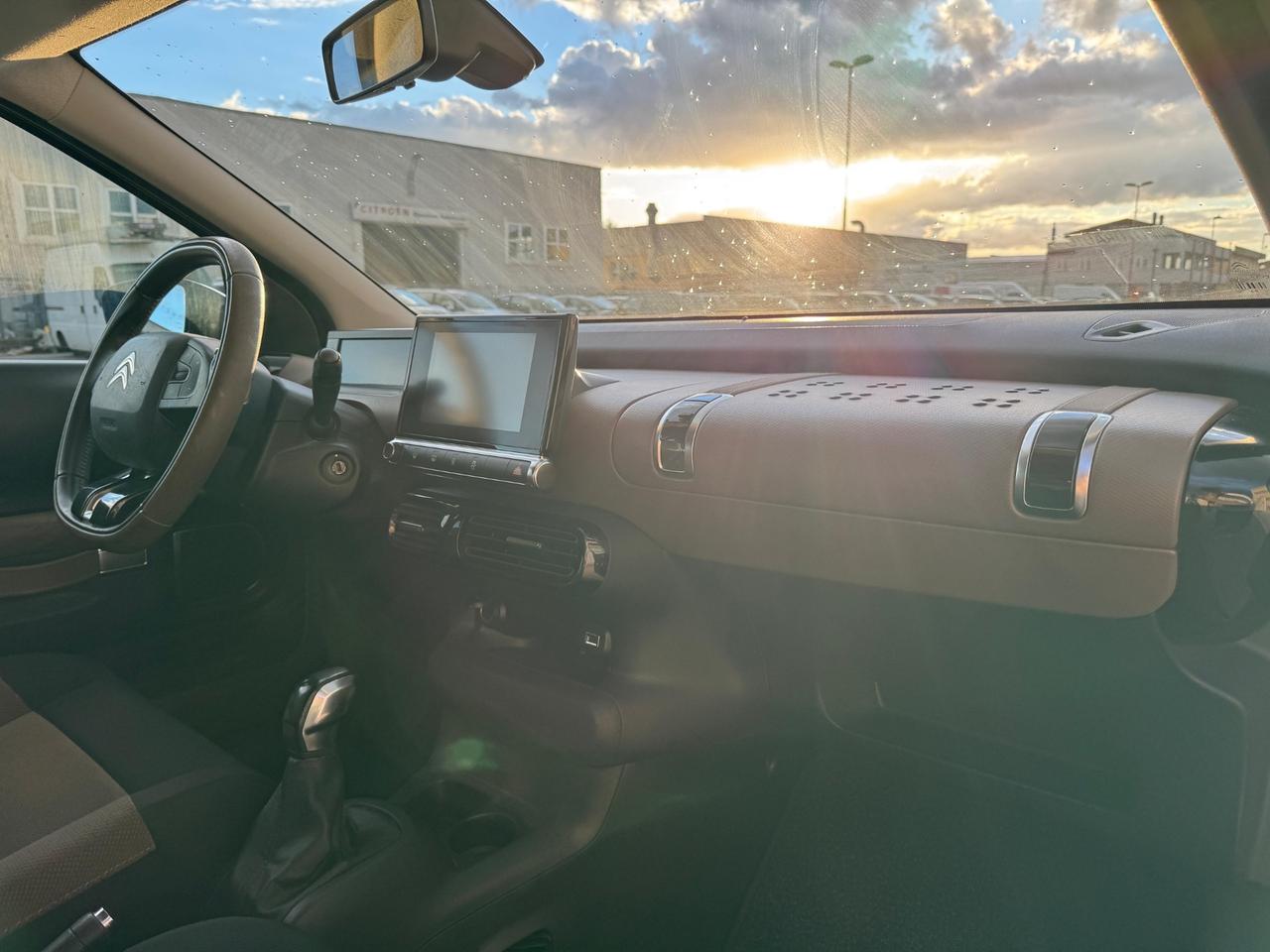 Citroen C4 Cactus PureTech 82 Shine 122000 km