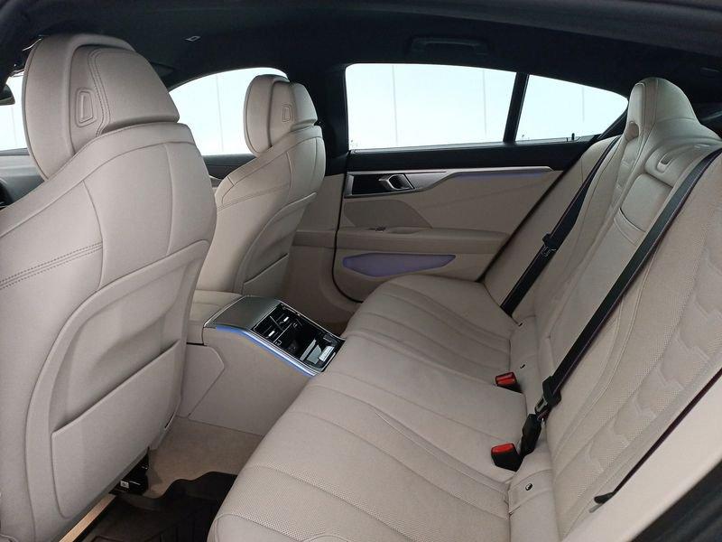 BMW Serie 8 G16 2019 840d Gran Coupe mhev 48V xdrive auto